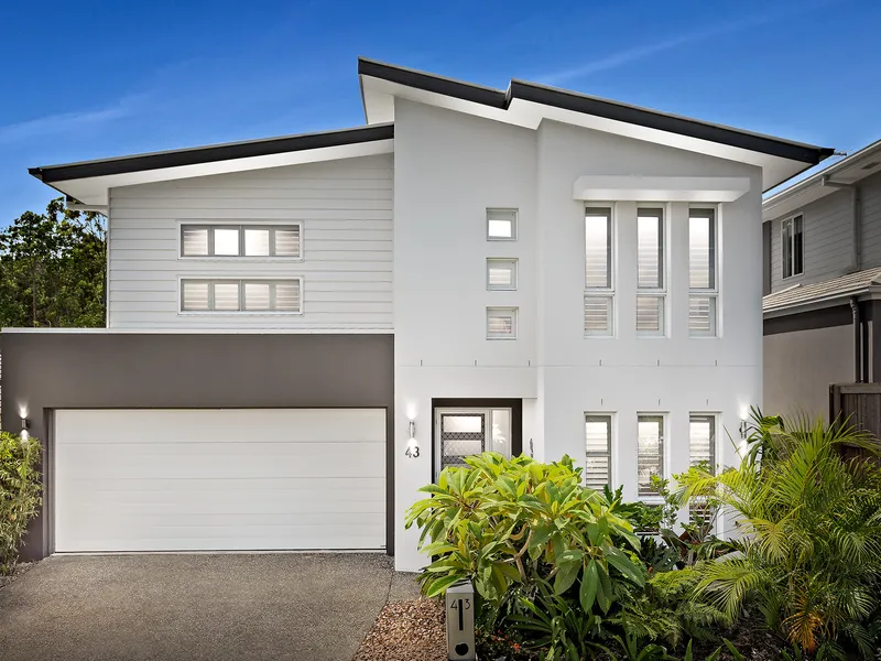 QUALITY BUILT FAMILY HOME IN THE HEART OF COOMERA