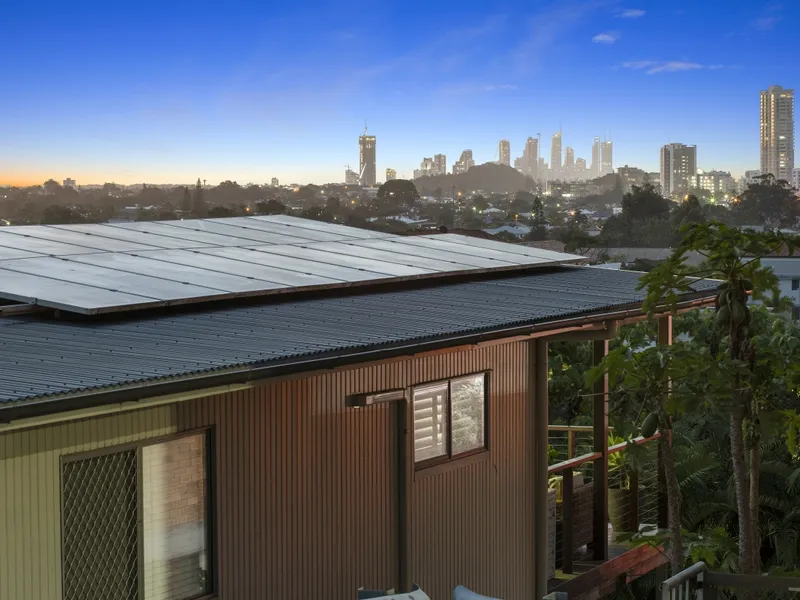 Light and Bright Burleigh Hill Beach House