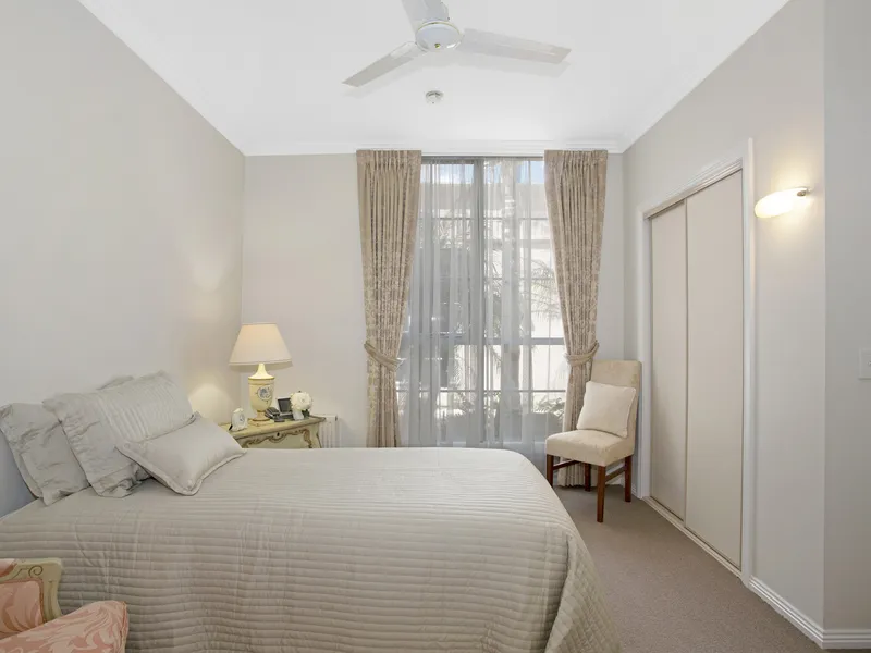 Bright and modern living