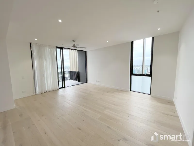 Quality Apartment with City Views
