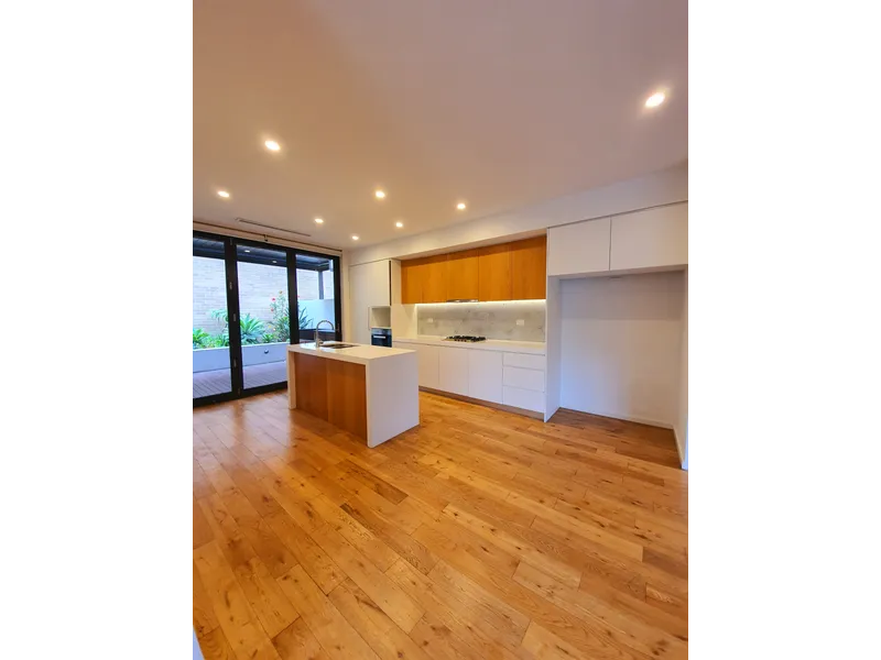 LIKE NEW 3 BEDROOM LUXURY BEACH HOME -100M from Sorth Beach Resort 