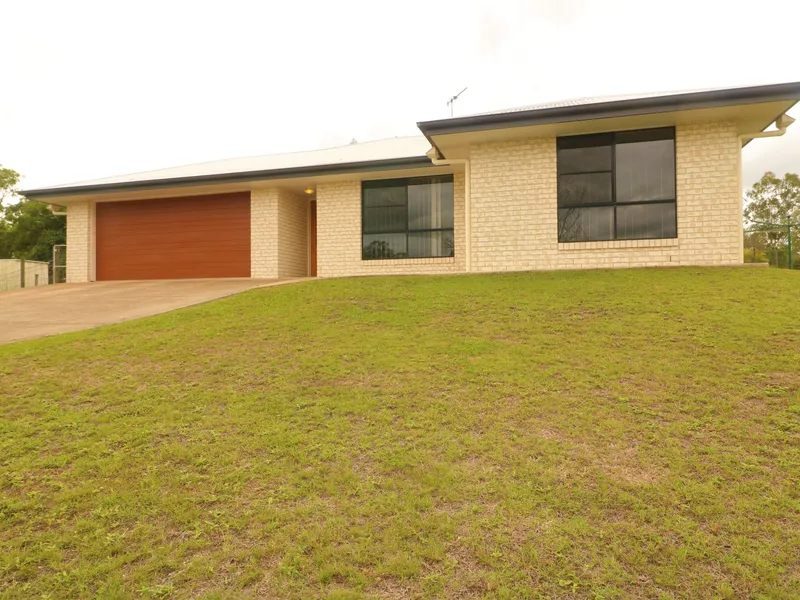 4 Bed Brick Home In A Quiet Country Estate. 