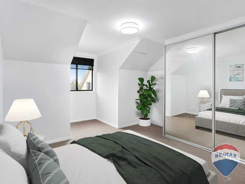 OPPOSITE THE PARK, WALK TO SCHOOL