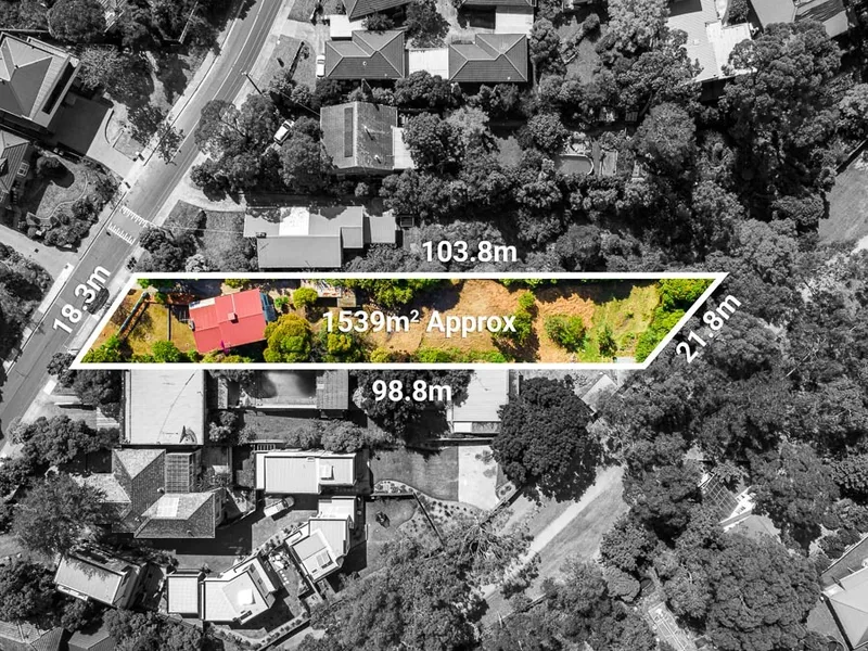 House on 1539m2 of Land (approx.)