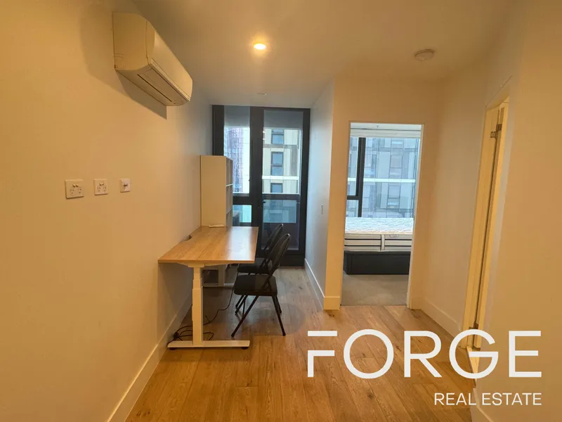 Furnished 1 Bedroom & 1 Bathroom Apartment In The City