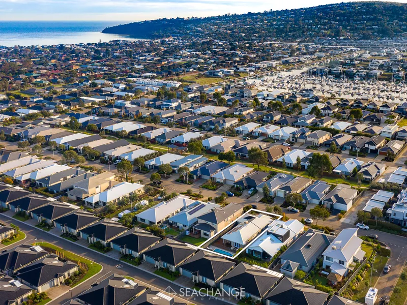 Marina, Coast and Harbour 