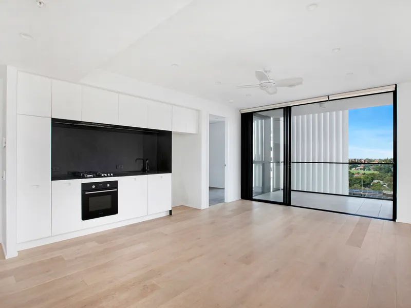 Luxury 1-Bedroom Oasis with Secure Parking in the Heart of Bondi Junction