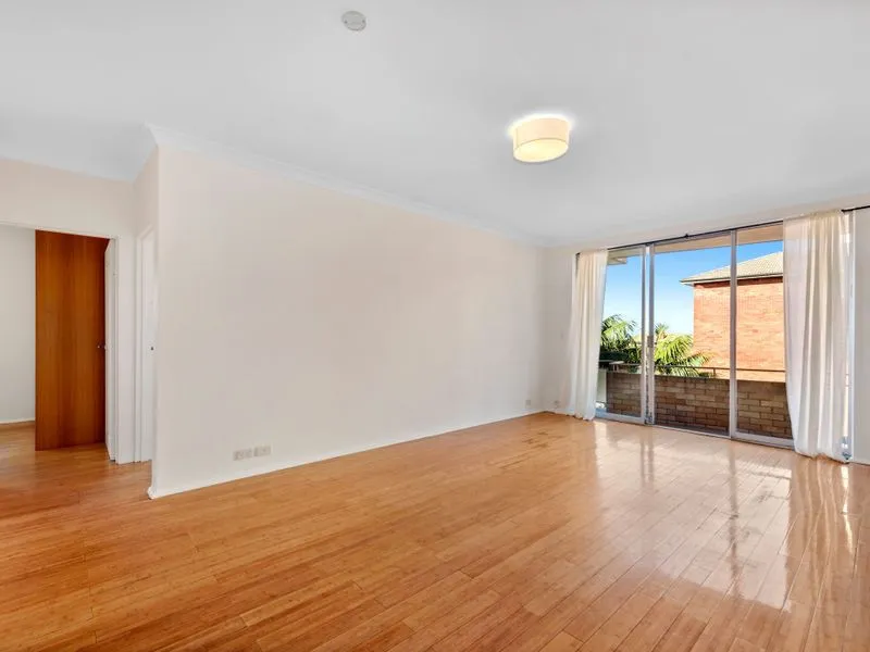 PERFECTLY LOCATED TWO BEDROOM APARTMENT WITH LOCK-UP GARAGE