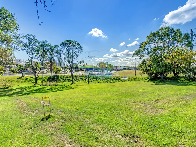 Developers take notice! Unparalleled development opportunity on the edge of Beenleigh CBD!