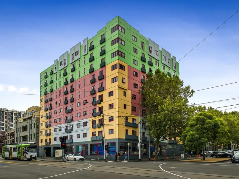 Heading: City Living At It’s Best