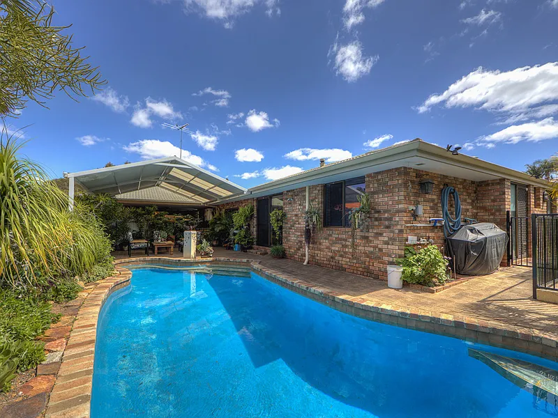 INCREDIBLE Location + PHENOMENAL home!!