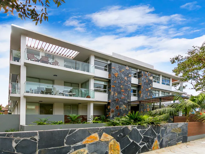 Stunning, Luxury Ground Floor Apartment