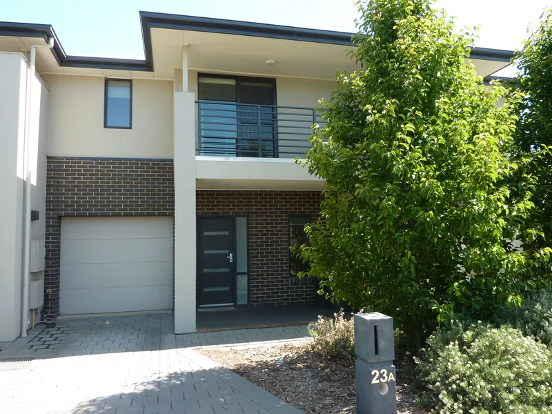 As New Townhouse walking distance to Marion Shopping Centre