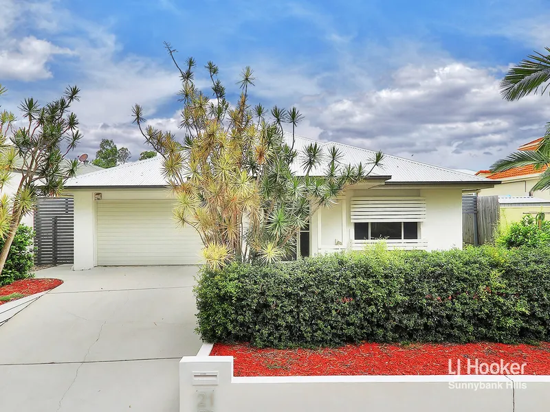 Immaculately Presented Family Home in an elevated position with Air Conditioning