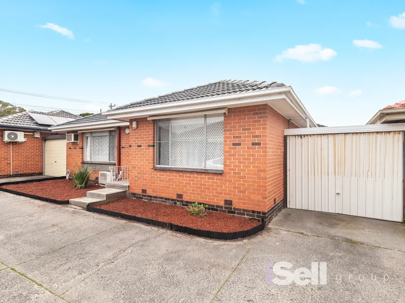 Lovely 2 bedroom unit in Springvale South!