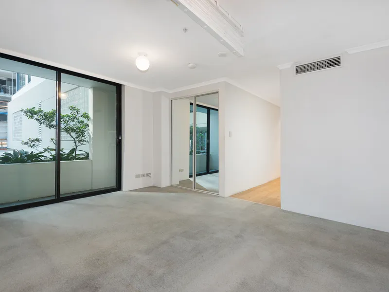 WELL APPOINTED STUDIO
