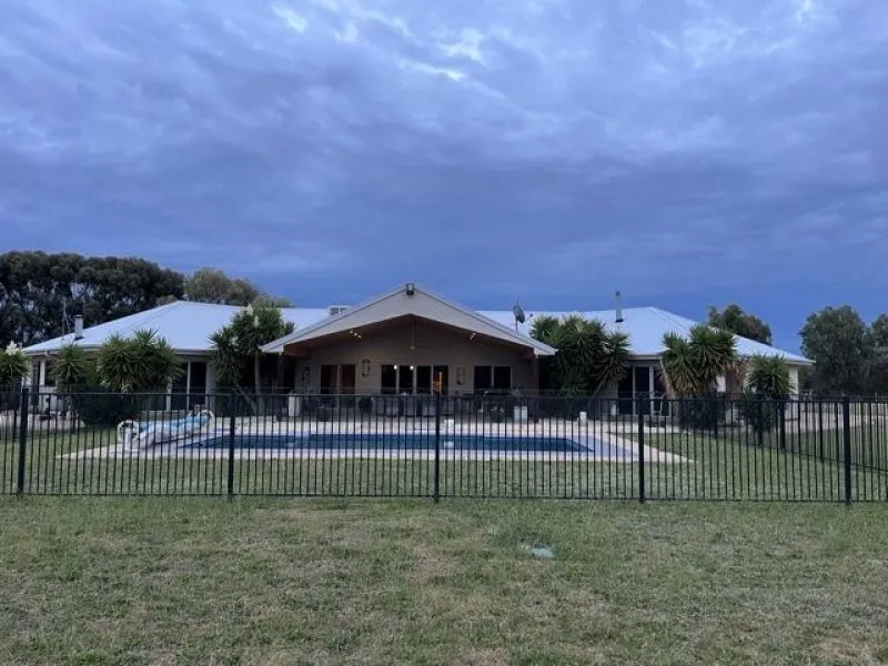 Magnificent house and land just out of Moama VIC/NSW border