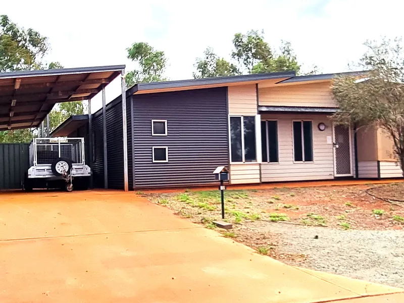 FABULOUS 4 BEDROOM PLUS THEATRE ROOM