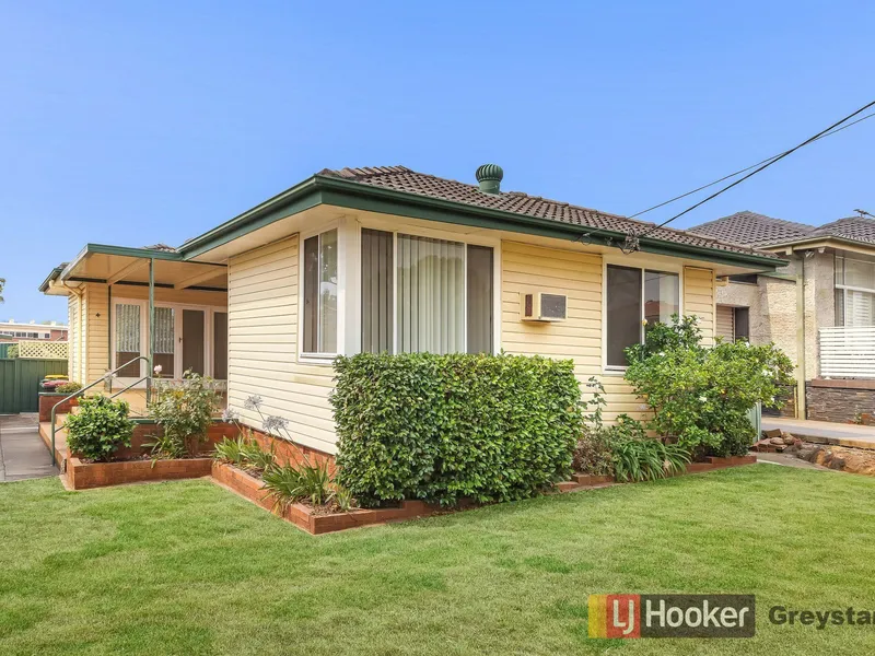 IMMACULATE 3 BEDROOM HOME