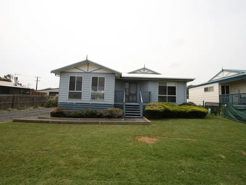 Four bedroom Family Home in Smiths Beach!