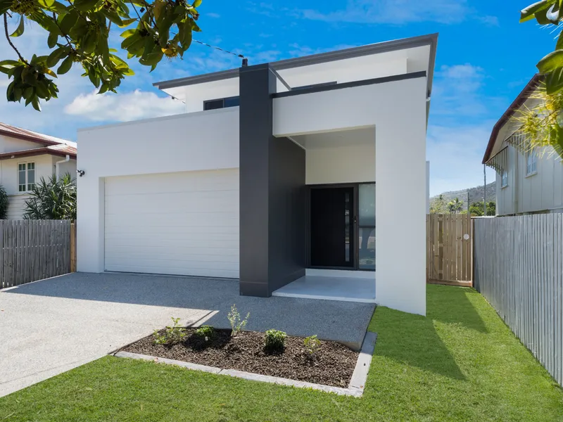 Brand New Luxury Home Within Minutes To The City*