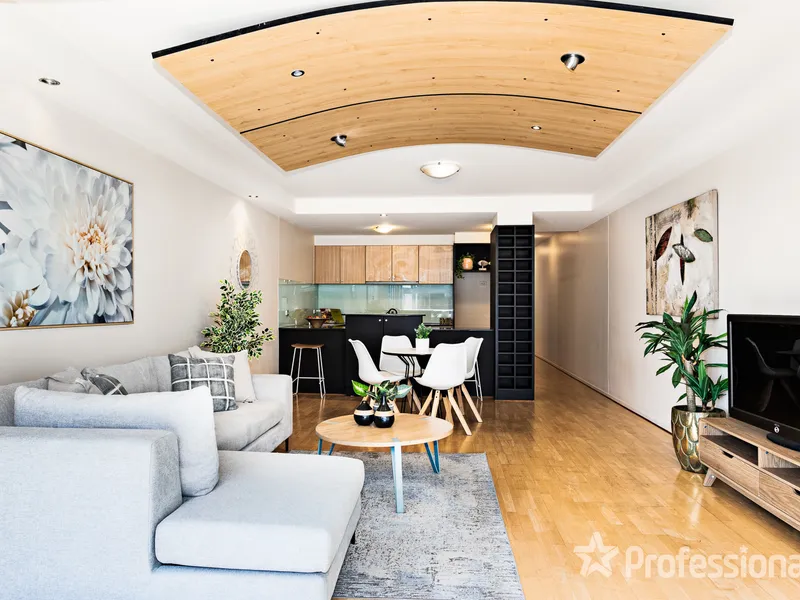 SALE AWAY WITH YOUR SPINNAKER