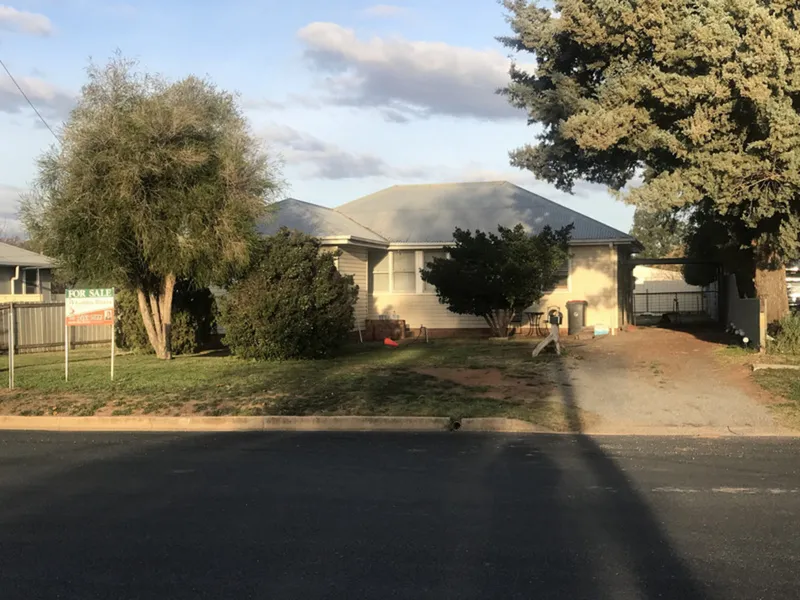 Investors long term rental or Great 4 bed family home