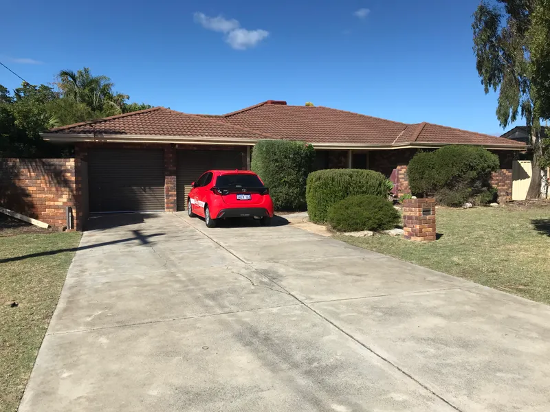 NEAT & TIDY 4X2 FAMILY HOME
