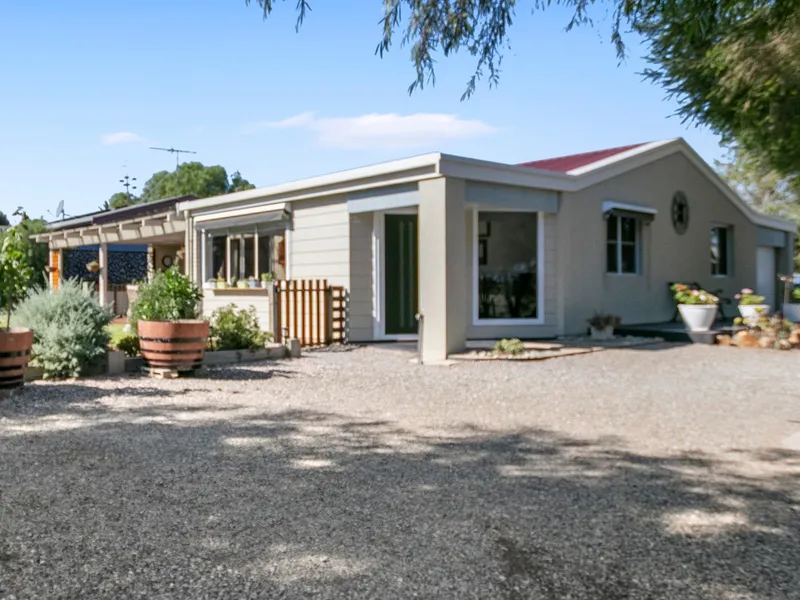 Picture perfect home in an ideal location!