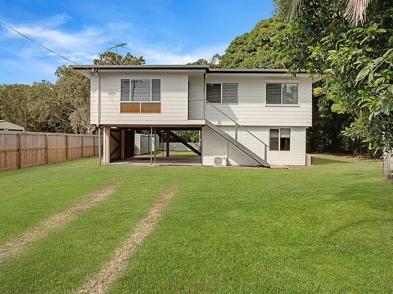 Peaceful Highset Haven Adjoining Reserve