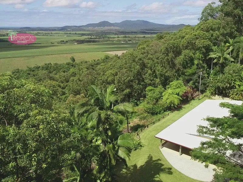 I've Found It ! Your Unique Hideaway with Incredible Views !