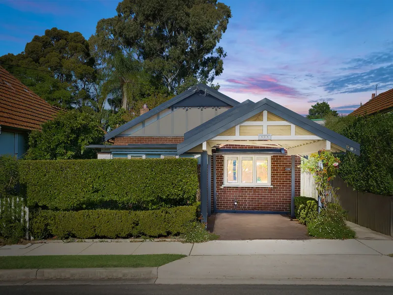 Classic Bungalow Promises Ideal Family Lifestyle in Top Location