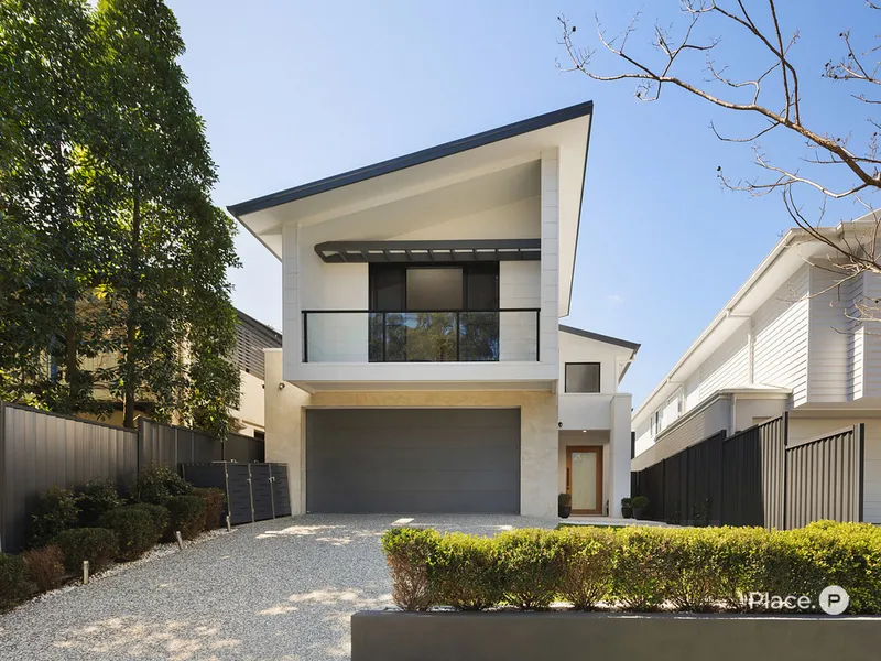 Picturesque Home and Lifestyle Opposite Parkland