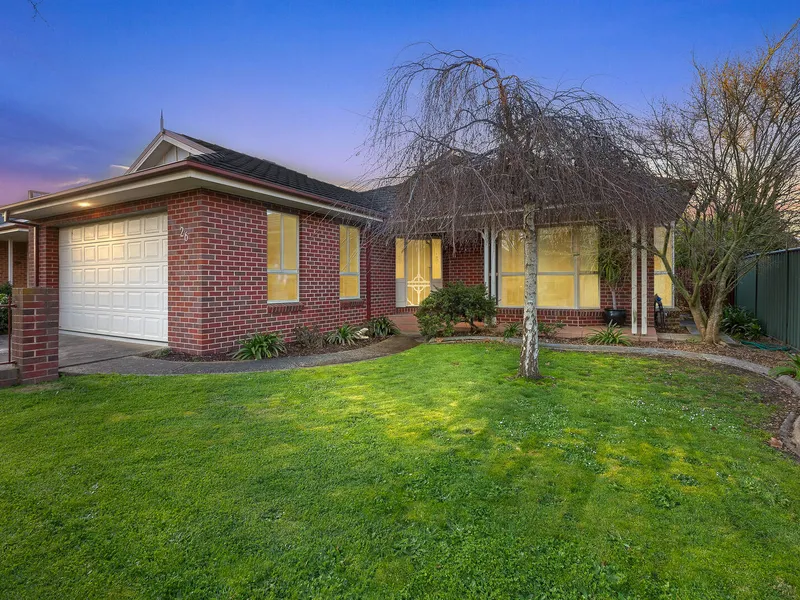 Immaculate Family Home in Outstanding Lake Gardens Locale