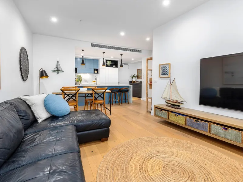 Luxury living in Martha Cove