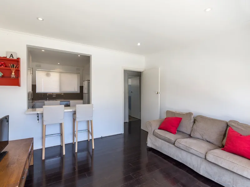 Bright and Modern in perfect location