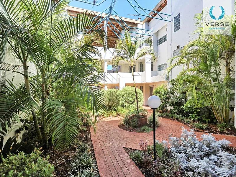 1st Floor, Corner 'Studio apartment' in Pool / Atrium Lifestyle address