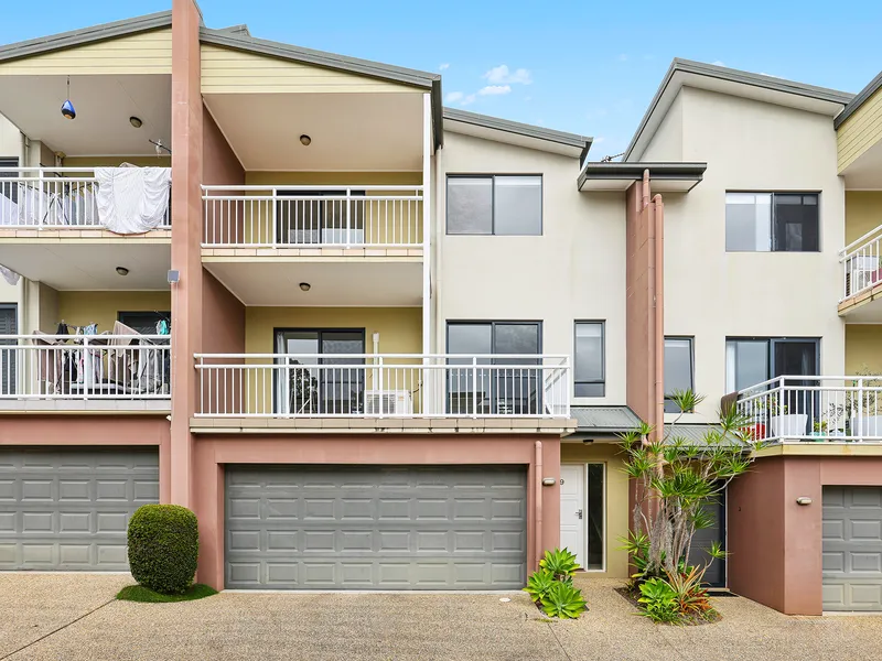 Vacant & Ready to Move In!