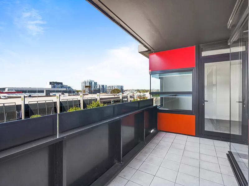 Superb Location ✧ Large-in-Size (77m²) ✧ Best Value