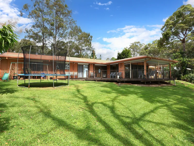 Huge Block 9846m2(approx) with Dual Living Potential