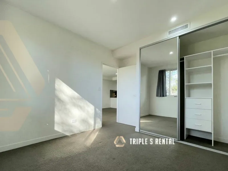 Quiet & Bright & East-Facing & Bathtub Included & island Kitchen & Near Everything