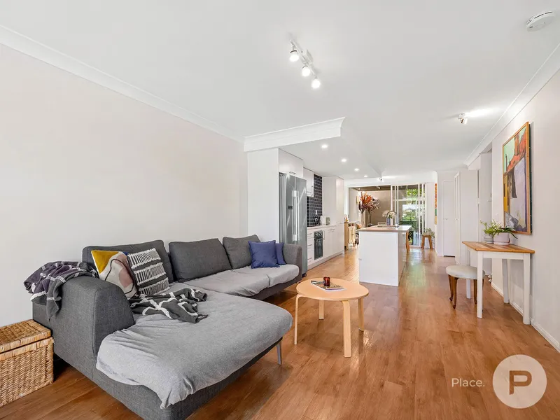 Elevated & Spacious Apartment with Two Alfresco Areas!