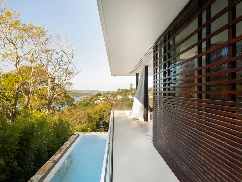 Sumptuous harbourside residence with stunning water views