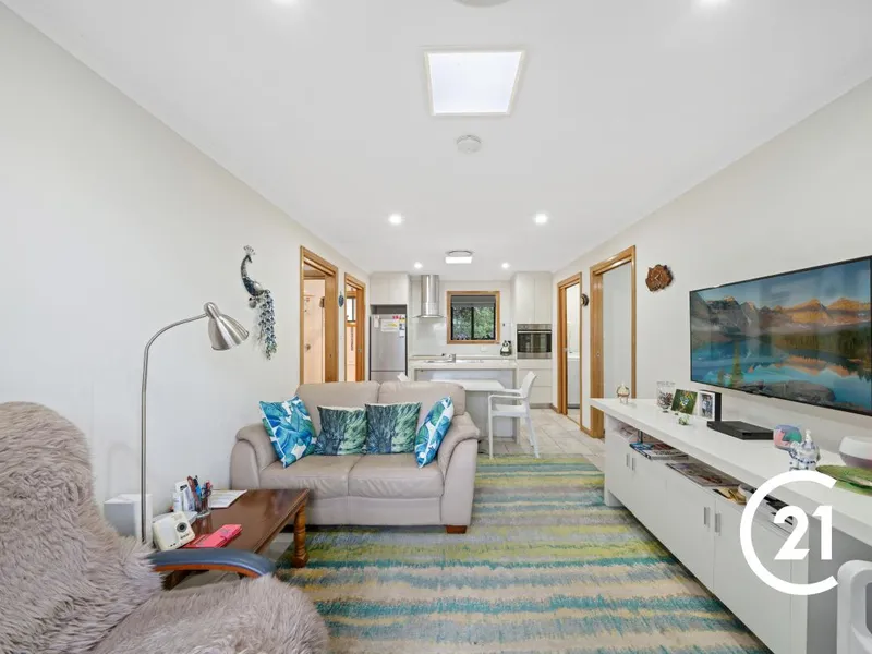 2 bedroom modern granny flat. Rent includes electricity and water consumption