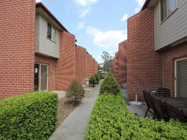 FULLY FURNISHED STUDENT ACCOMMODATION - UNIVERSITY, TAFE, NURSING, EXTERNAL, ONLINE, HIGH SCHOOL ETC 