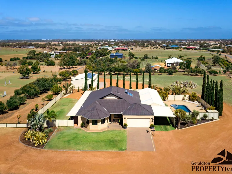 BIG FAMILY HOME, COUNTRY LIFESTYLE