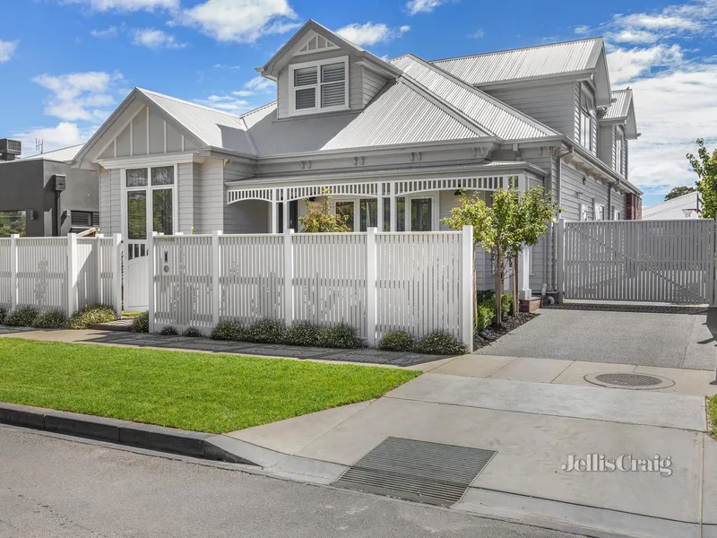 Ultimate 6-bedroom family home in the prestigious Insignia Estate!