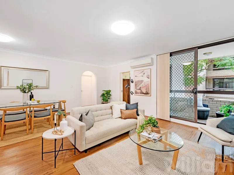 A Spacious Village Retreat In A Leafy Neighbourhood Setting