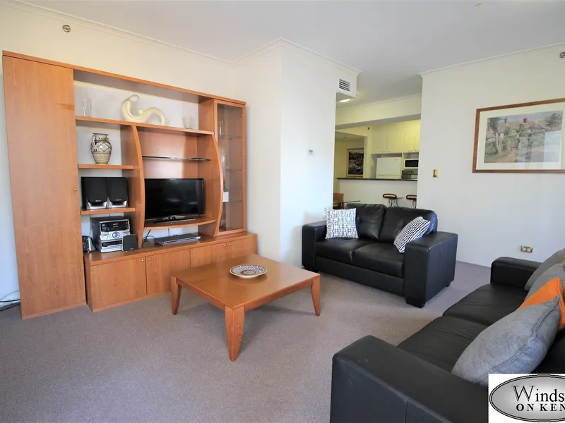 Fully Furnished Large 2 Bedroom Apartment w/Car Space in Sydney CBD