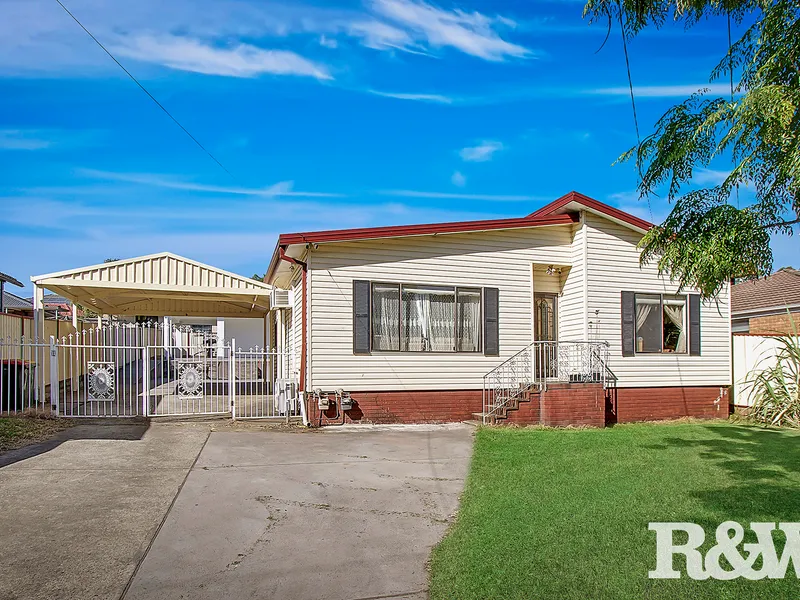 HOUSE & GRANNY FLAT - GREAT RENTAL RETURN